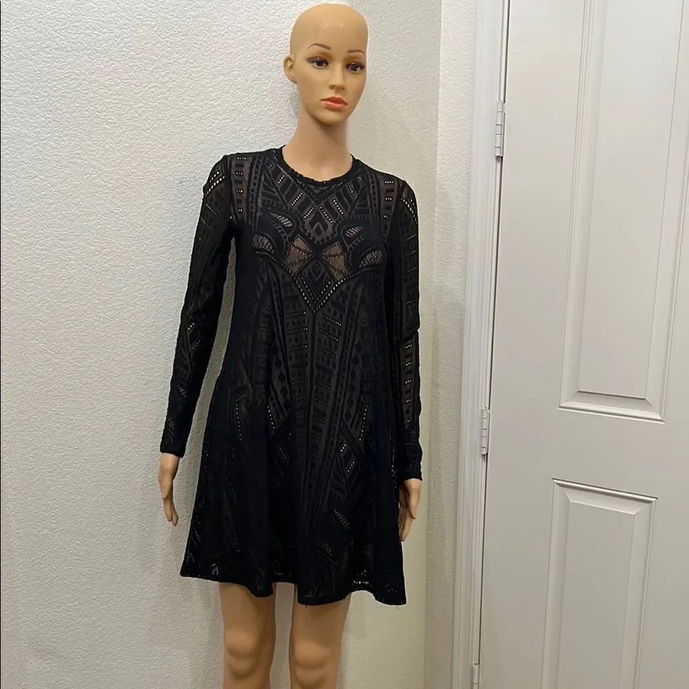 BCBGMaxAzria Maternity Black Cream A-line Cocktail Dress Long Sleeved Sheer Lace